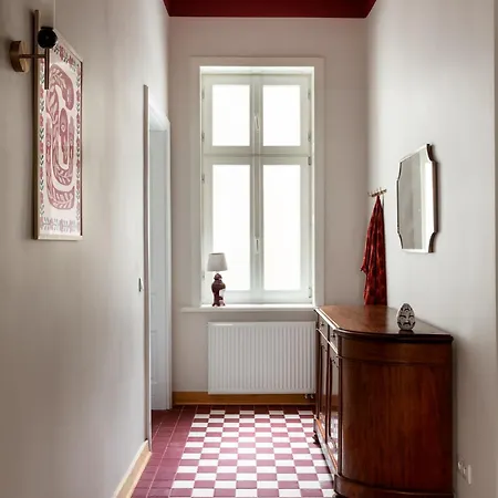 Michalowskiego 11 アパート