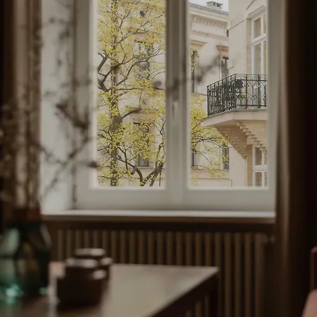 アパート Michalowskiego 11 *