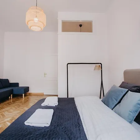 Michałowskiego 11 Kraków