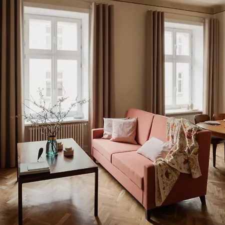 Michałowskiego 11 * Kraków