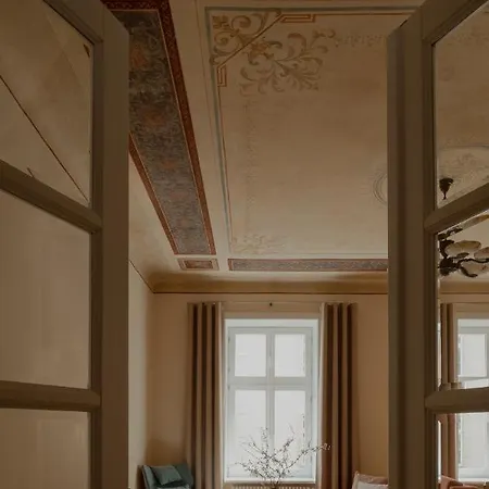 Apartament Michałowskiego 11 *