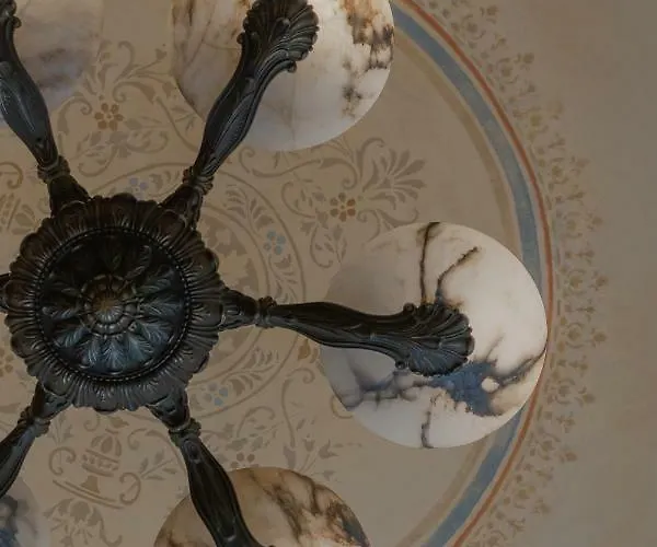 Appartamento Michalowskiego 11 *